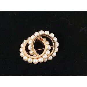 Vtg Gold tone interloking rings with pearls Costume Pin Brooch
